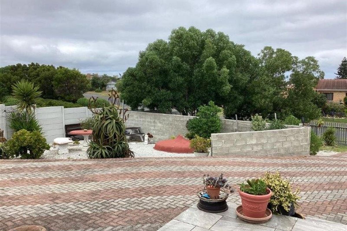 Face brick house in Pearly Beach for holidays or Retirement/ Fishing /Nature - Photo 2