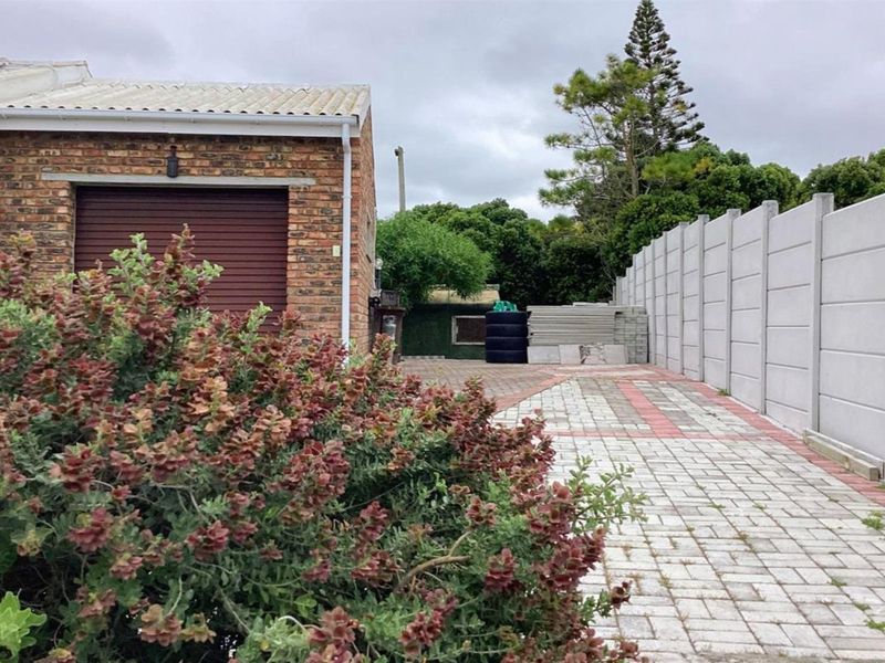 Face brick house in Pearly Beach for holidays or Retirement/ Fishing /Nature - Photo 10