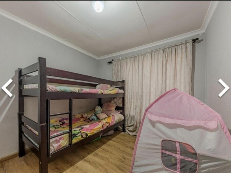 House for Sale in Witpoortjie - Photo 7