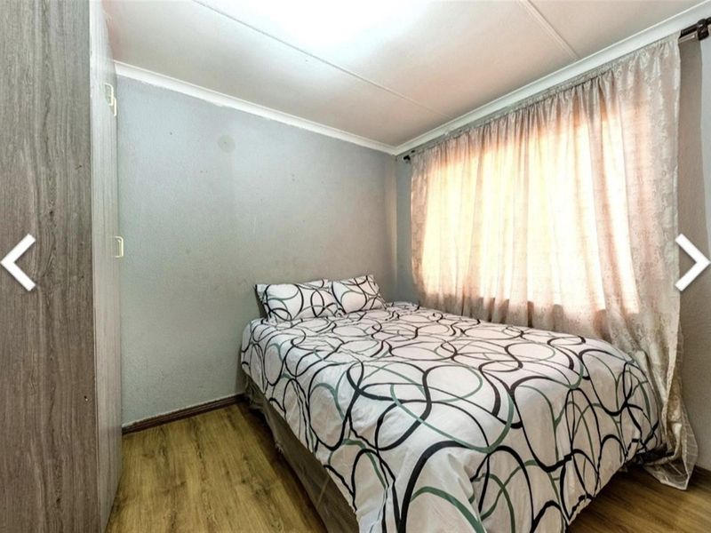 House for Sale in Witpoortjie - Photo 6