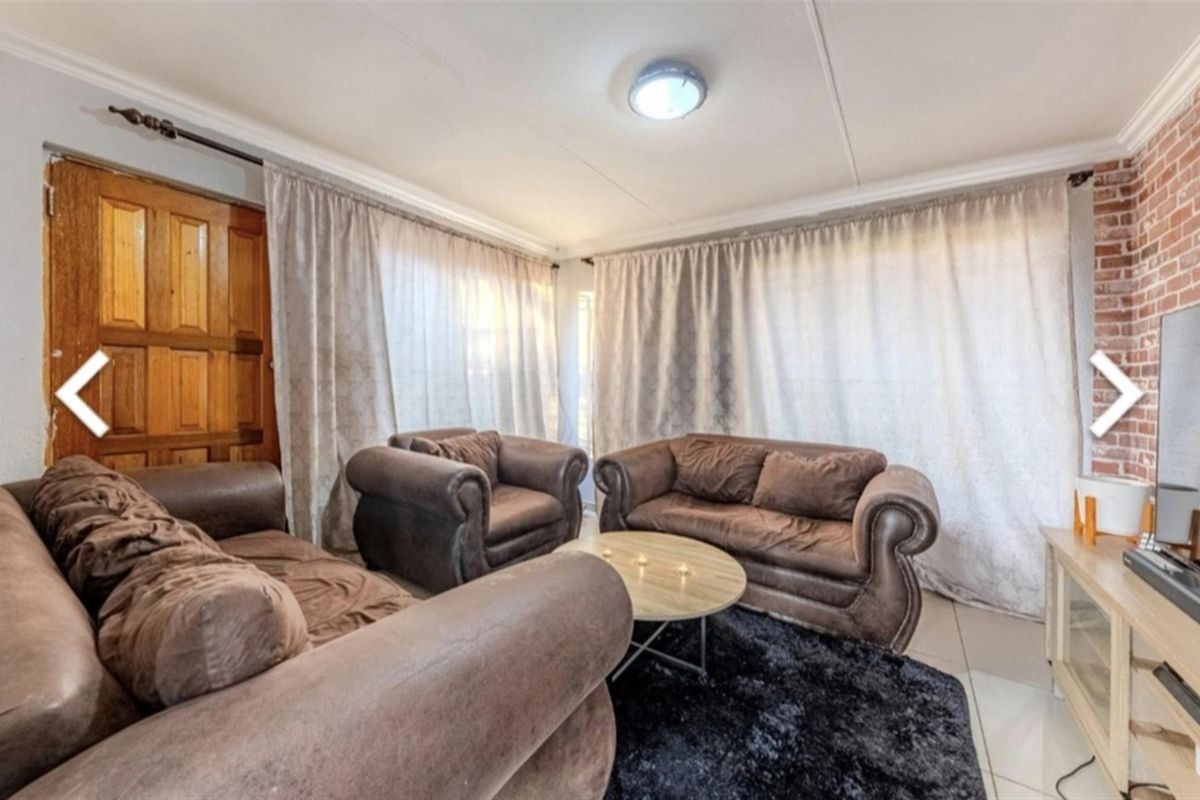 House for Sale in Witpoortjie - Photo 3