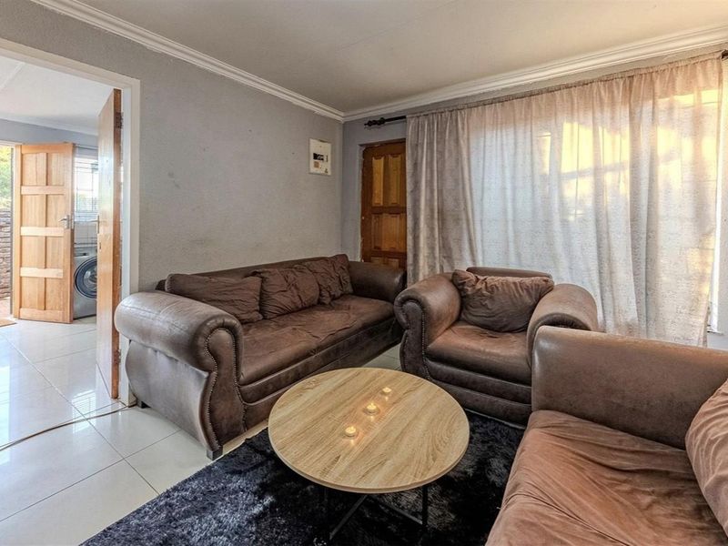 House for Sale in Witpoortjie - Photo 4