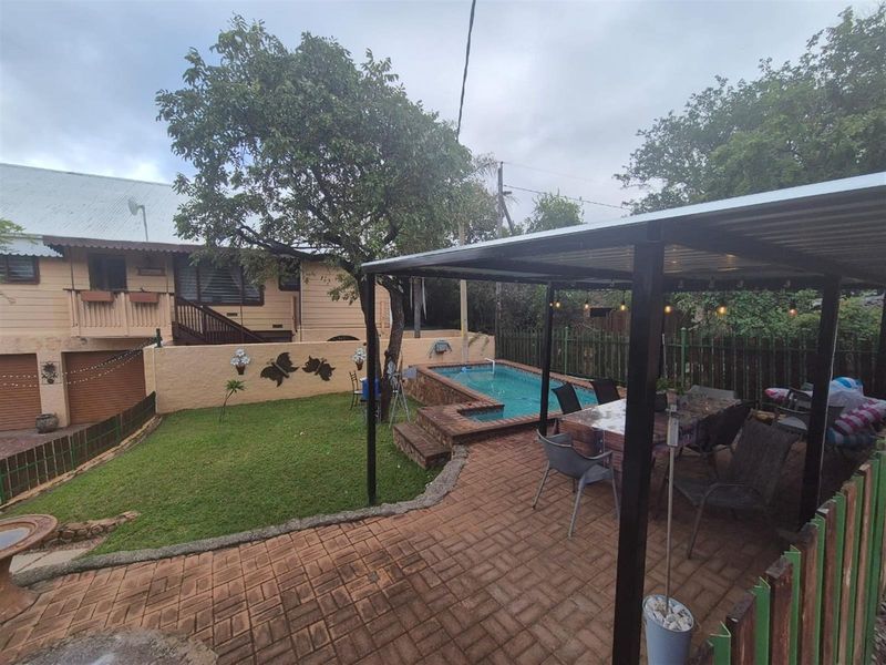 Immaculate Bushveld Home and Outdoor Living - Photo 5