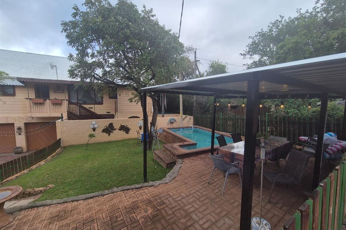 Immaculate Bushveld Home and Outdoor Living - Photo 5