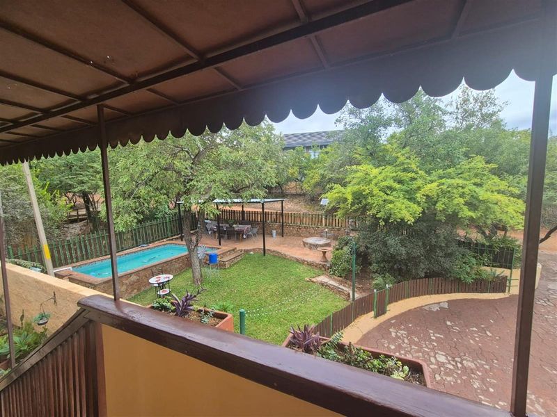 Immaculate Bushveld Home and Outdoor Living - Photo 8