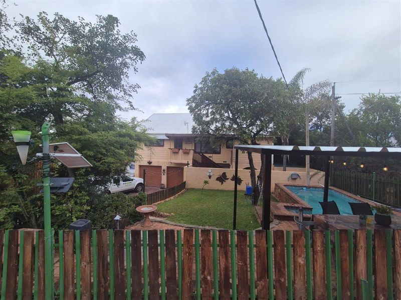 Immaculate Bushveld Home and Outdoor Living - Photo 7