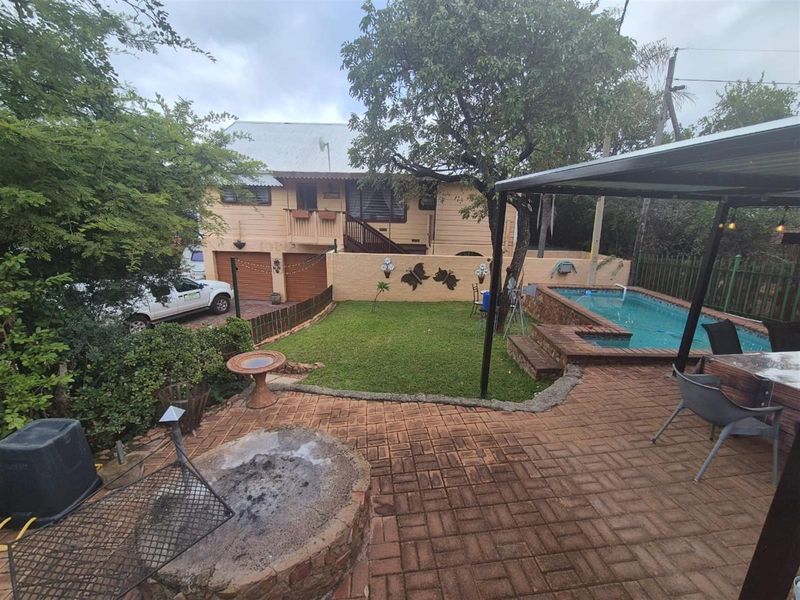 Immaculate Bushveld Home and Outdoor Living - Photo 6