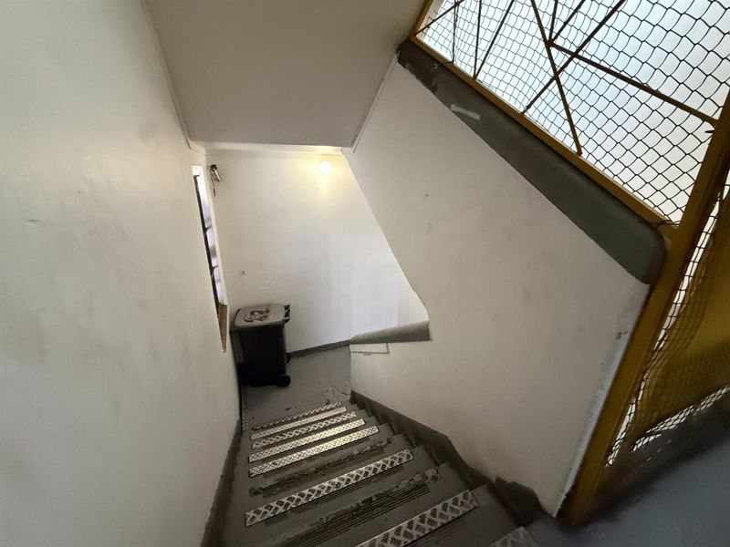 First Floor Studio/Office in Bo Kaap, Cape Town - Photo 10