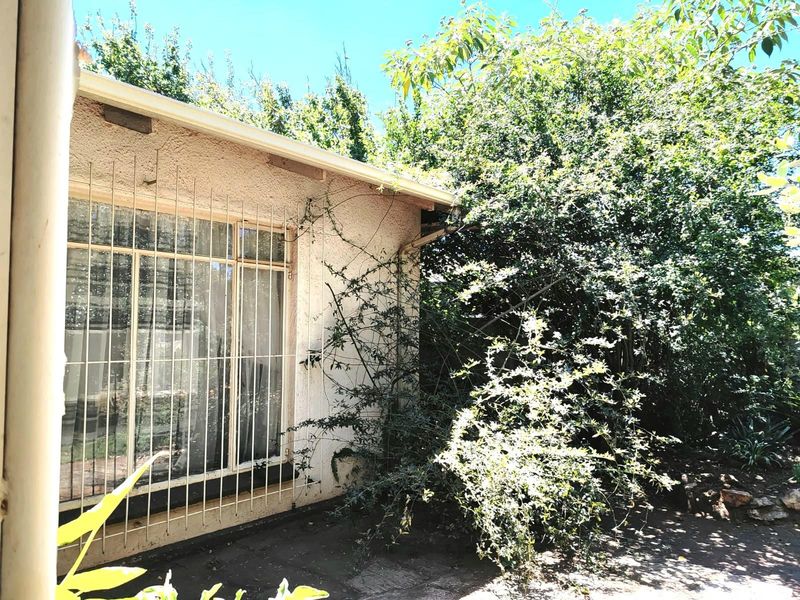 House For Sale in Vanderbijlpark CW 1, Vanderbijlpark CW, Vanderbijlpark - Photo 2