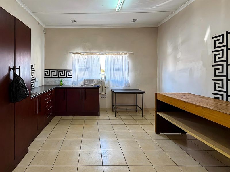 Three Bedroom Home with One Bedroom Flatlet | Listed by Danté Koen, eXp Realty - Photo 9