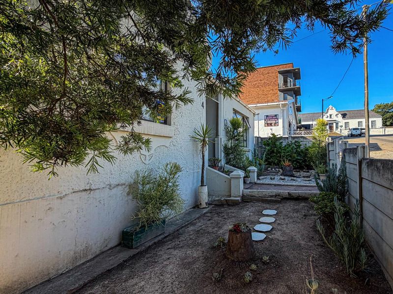 Three Bedroom Home with One Bedroom Flatlet | Listed by Danté Koen, eXp Realty - Photo 4