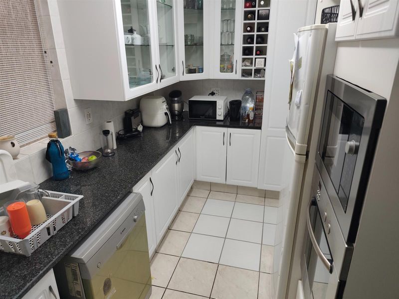 2 Bed 2 Baths Ground floor - Photo 8