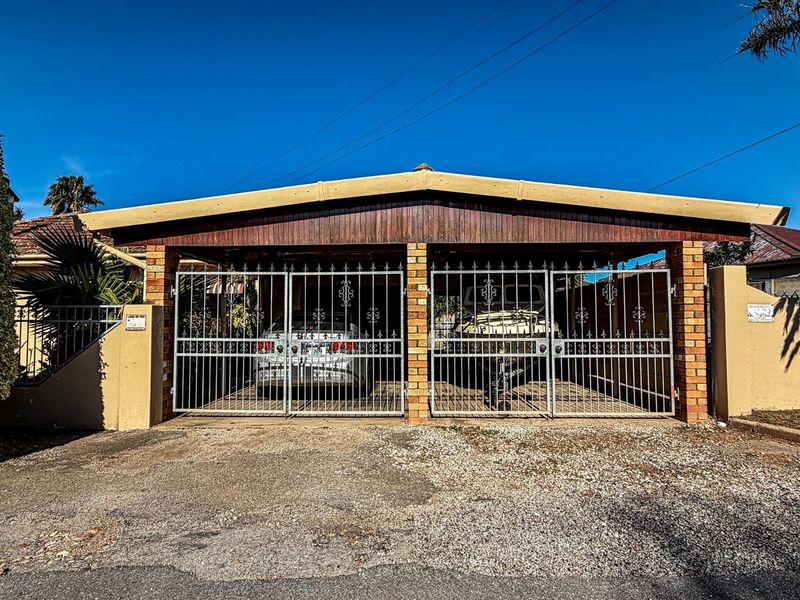 Stunning Corner Property | Listed by Danté Koen, eXp Realty - Photo 3