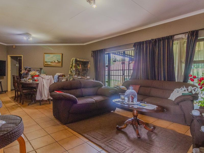 3 Bedroom house for sale in Pierre Van Ryneveld, Centurion - Photo 6