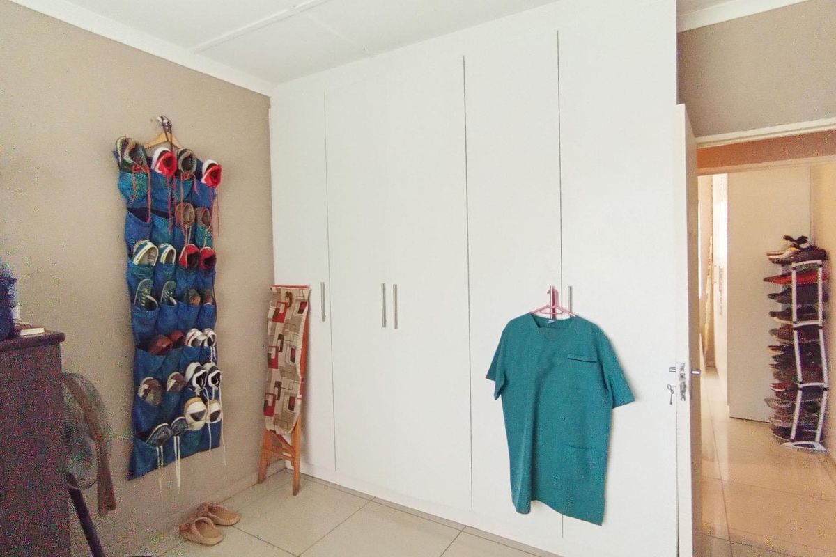 4-bedroom house for sale - Photo 4