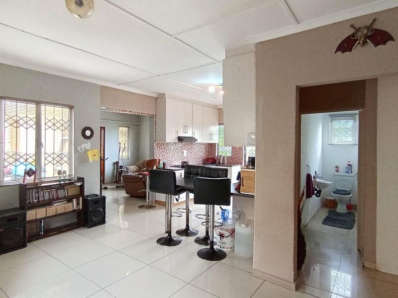 4-bedroom house for sale - Photo 3