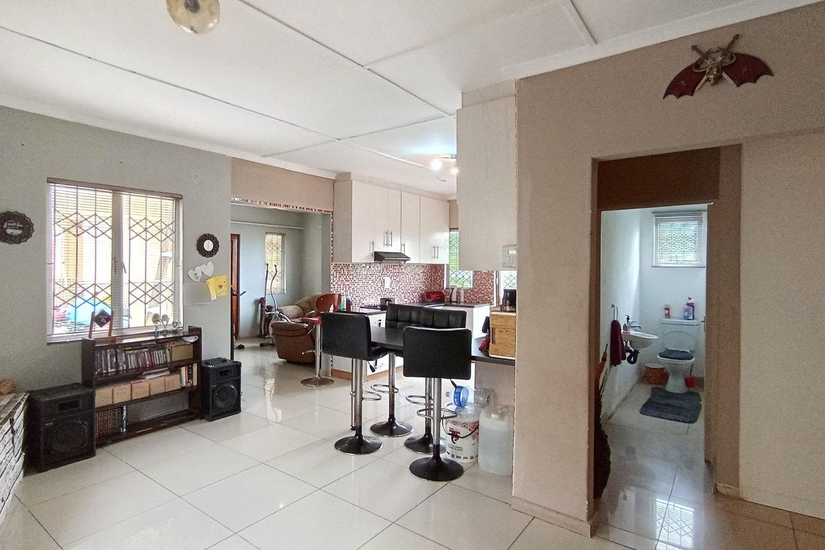 4-bedroom house for sale - Photo 3