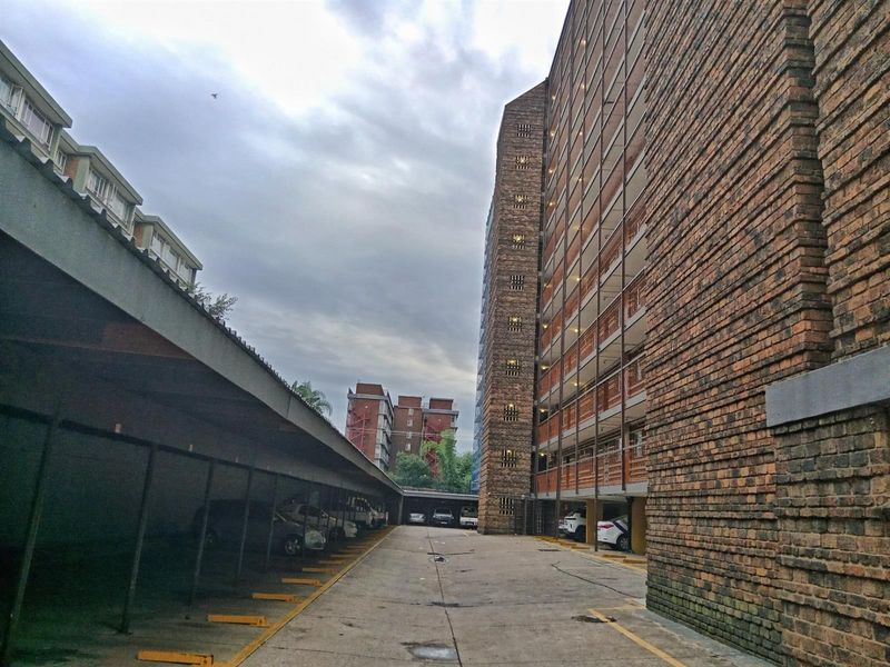 Modern and Secured Apartment For Sale in Sunnyside Ideal for First Time Buyers and Investors - Photo 2