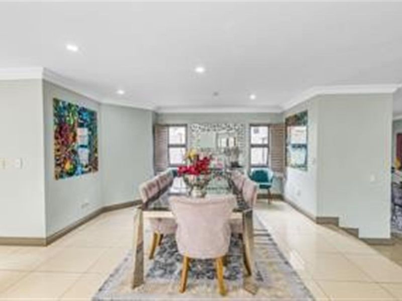 Refined Modern Living with Elegant Entertaining Spaces - Photo 6