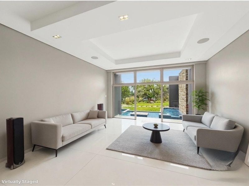 An Icon of Prestige in Steyn City with Unrivalled Fairway Vistas - Photo 6