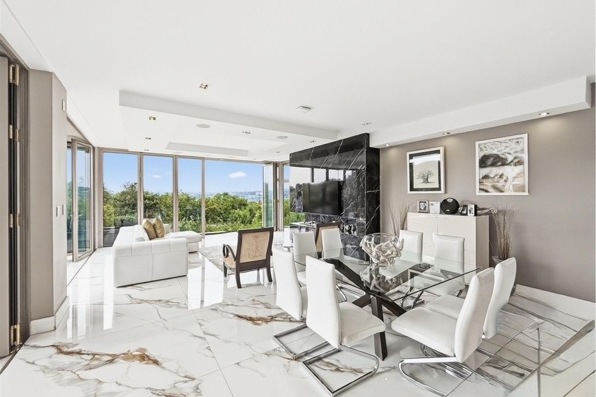 An Icon of Prestige in Steyn City with Unrivalled Fairway Vistas - Photo 5