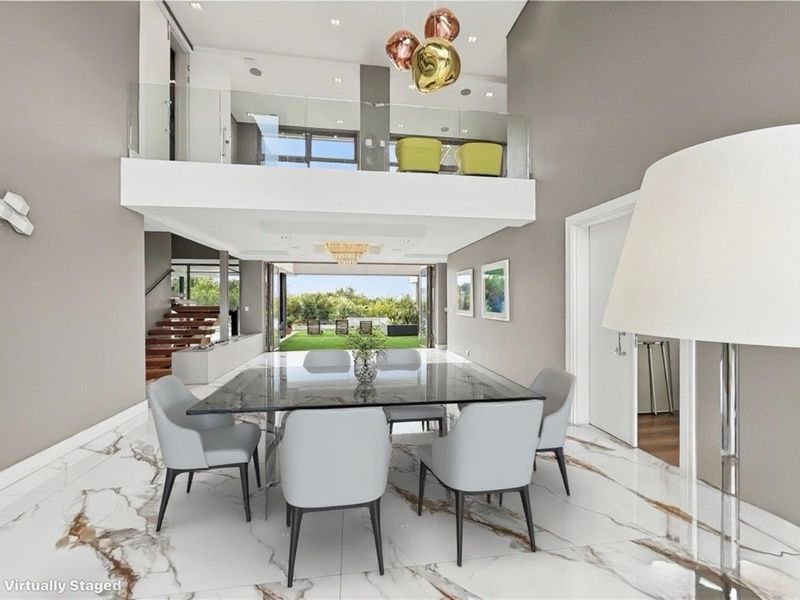 An Icon of Prestige in Steyn City with Unrivalled Fairway Vistas - Photo 3