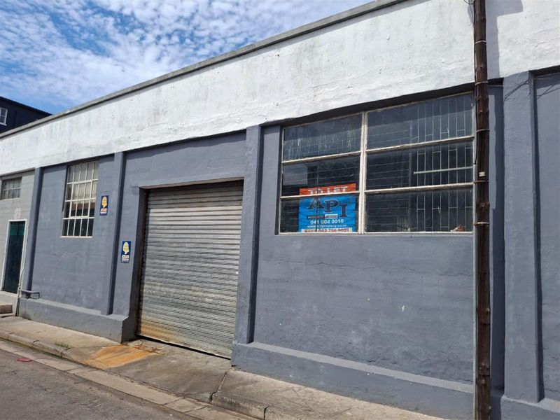 Spacious 260m2 Industrial Unit with 3 Phase Power | Excellent Access - Photo 8