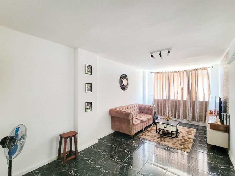1 Bedroom unit for sale in South Beach - Photo 2