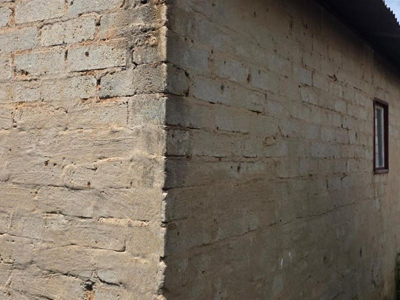 2 Bedroom House for Sale in Etwatwa - Cash Only - Photo 2