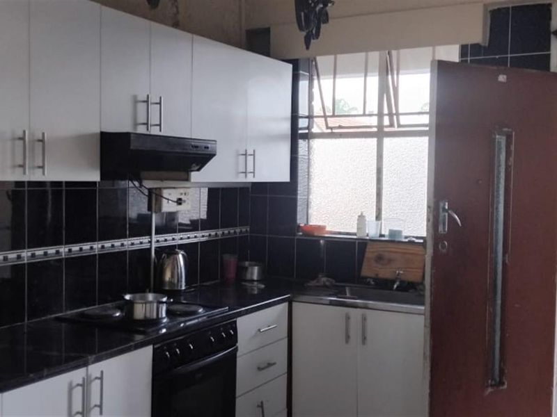 Apartment For Sale in Pietermaritzburg Central, Pietermaritzburg, KwaZulu Natal - Photo 4