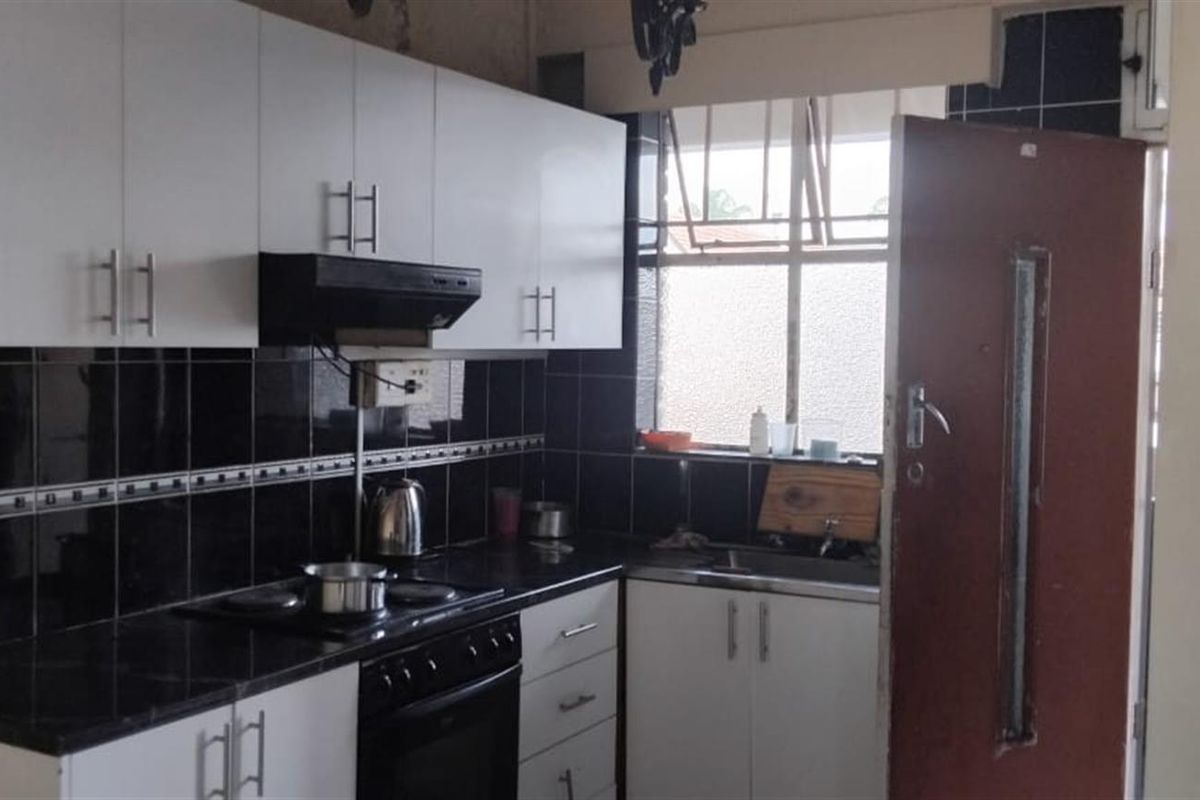 Apartment For Sale in Pietermaritzburg Central, Pietermaritzburg, KwaZulu Natal - Photo 4