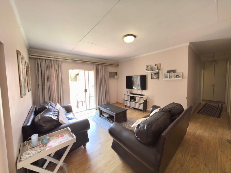 The Ultimate "Lock-Up-and-Go" Full Title Sanctuary: Secure and Sustainable - Photo 3