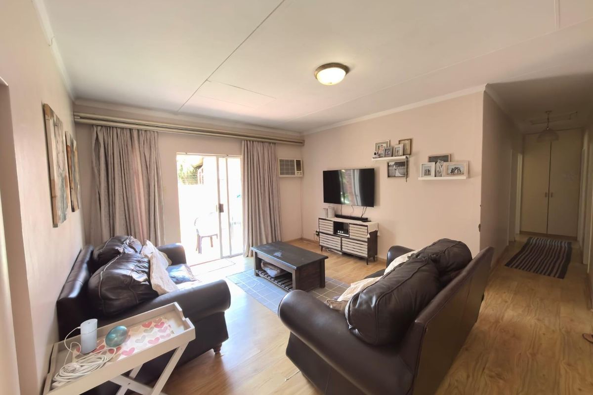 The Ultimate "Lock-Up-and-Go" Full Title Sanctuary: Secure and Sustainable - Photo 3