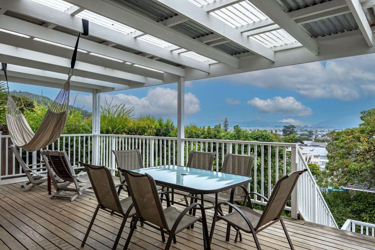 House For Sale in Upper Knysna Central - Photo 3