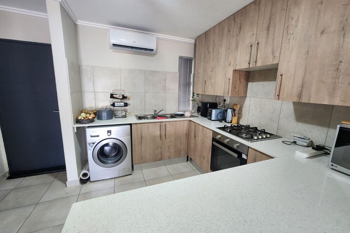 Apartment For Sale in Stonehenge Ext 1, Stonehenge, Nelspruit - Photo 4