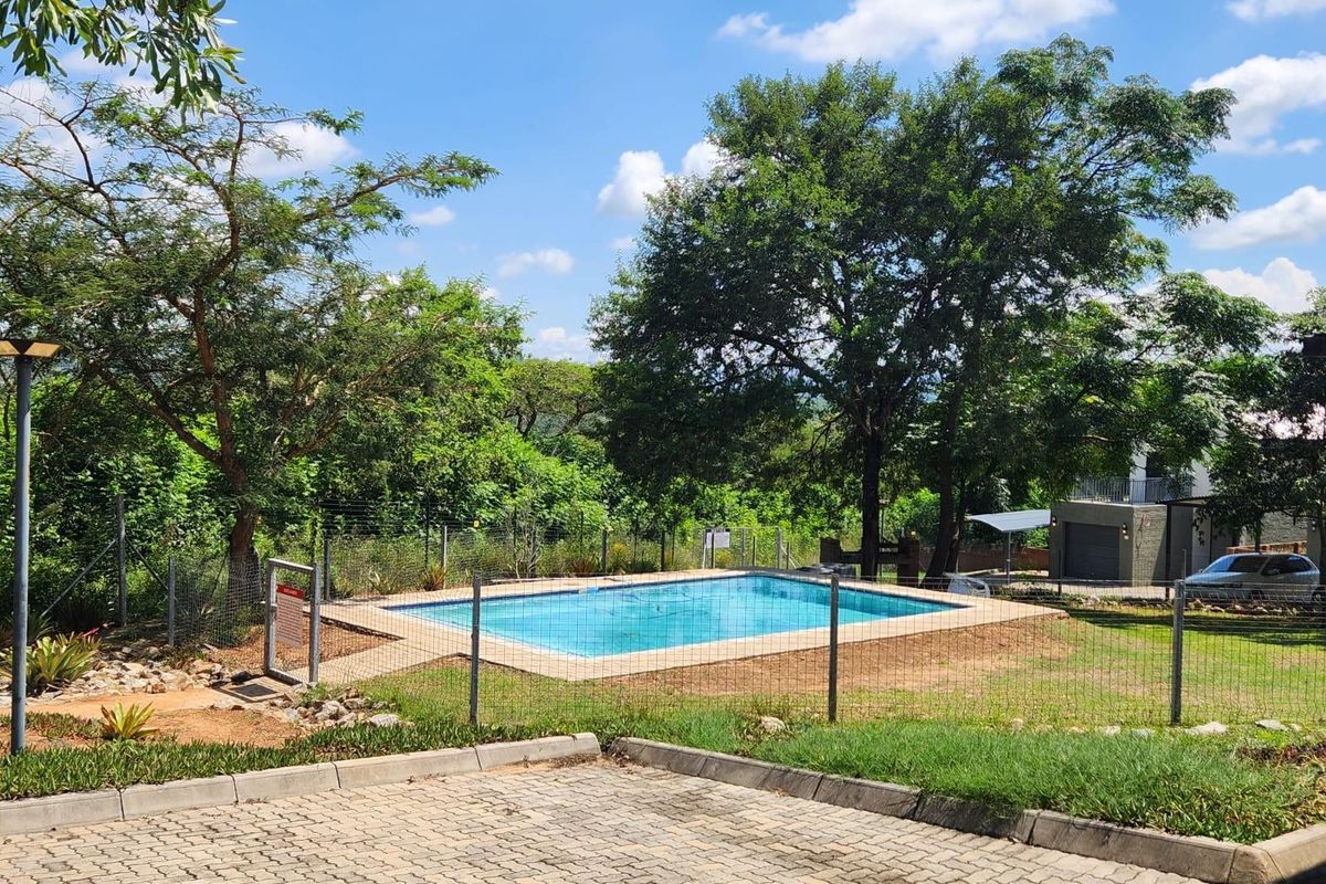 Apartment For Sale in Stonehenge Ext 1, Stonehenge, Nelspruit - Photo 5