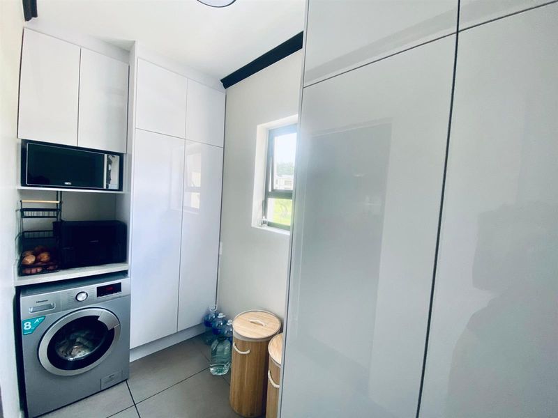 Modern 3-Bedroom 2 bathroom 2 car park  Apartment for Rent Carlswald, Midrand - Photo 8