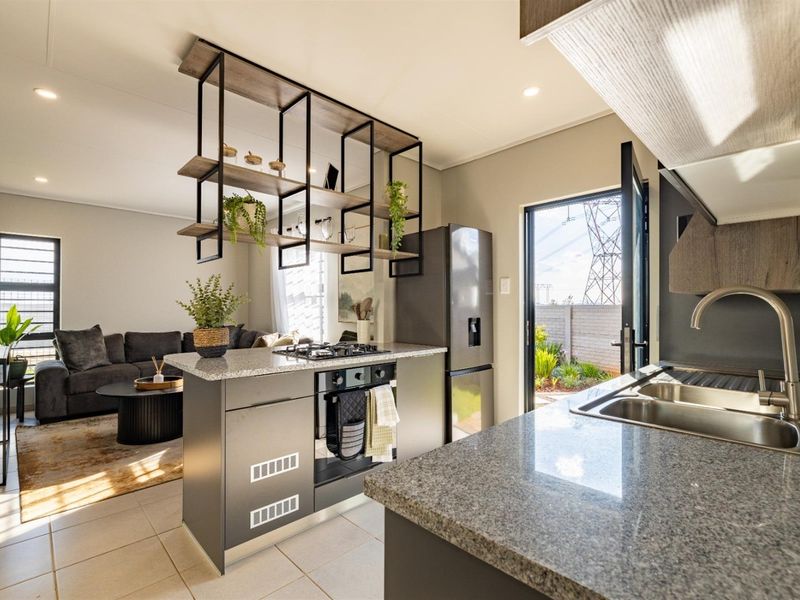 Comfortable 3-Bedroom Home to Rent in 24-Hour Security Leopards Rest Estate - Photo 2