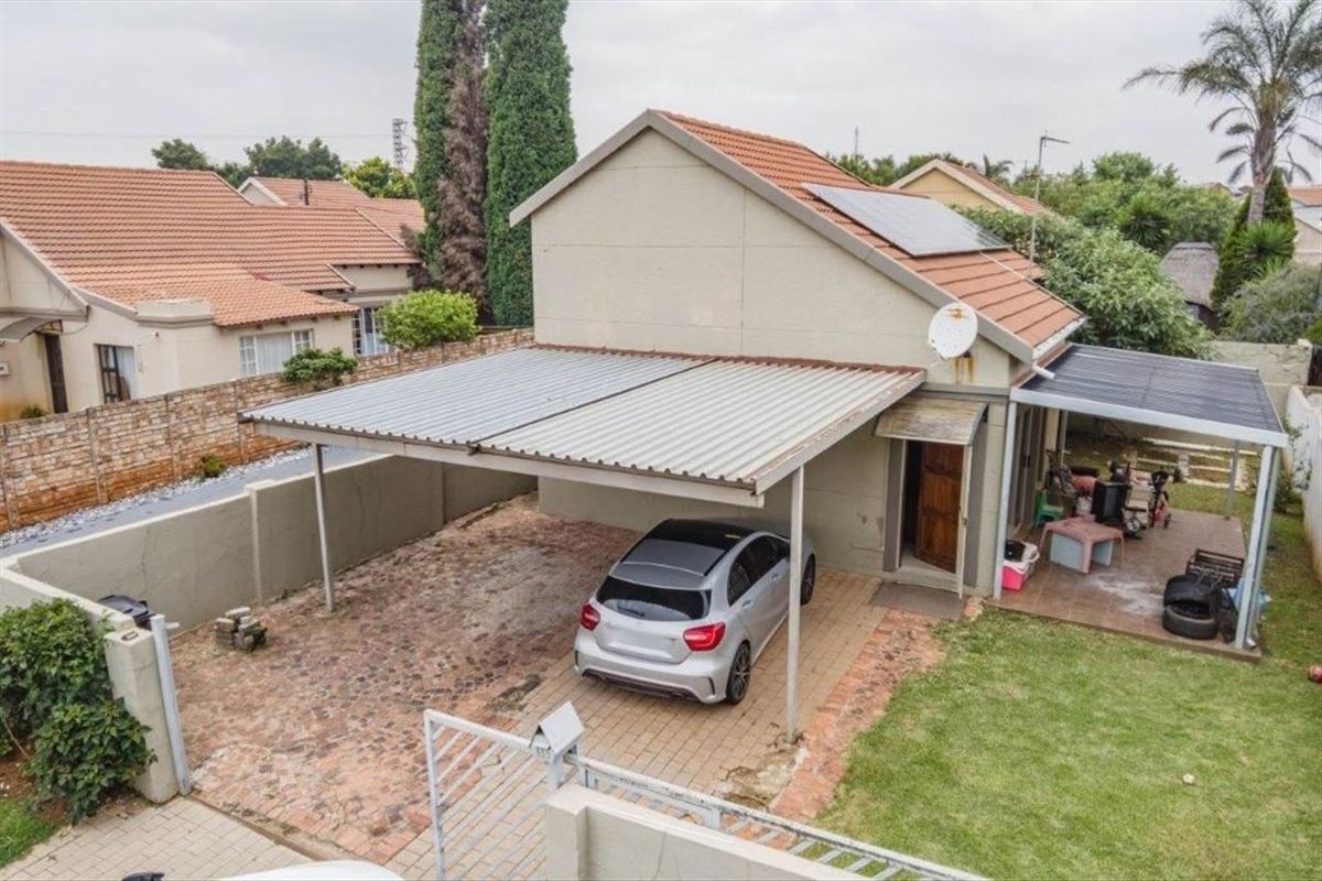Cluster House For Sale in Terenure, Kempton Park - Photo 2