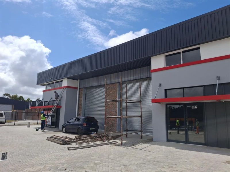 Modern 340m2 Warehouse Facility to Lease in Fairview | Prime Industrial Node - Photo 10