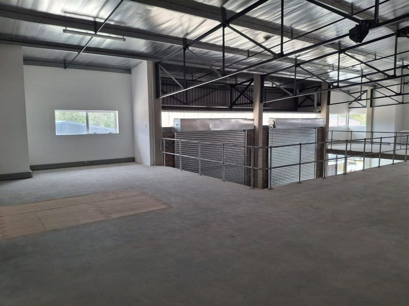 Modern 340m2 Warehouse Facility to Lease in Fairview | Prime Industrial Node - Photo 3