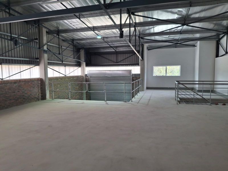 Modern 340m2 Warehouse Facility to Lease in Fairview | Prime Industrial Node - Photo 5