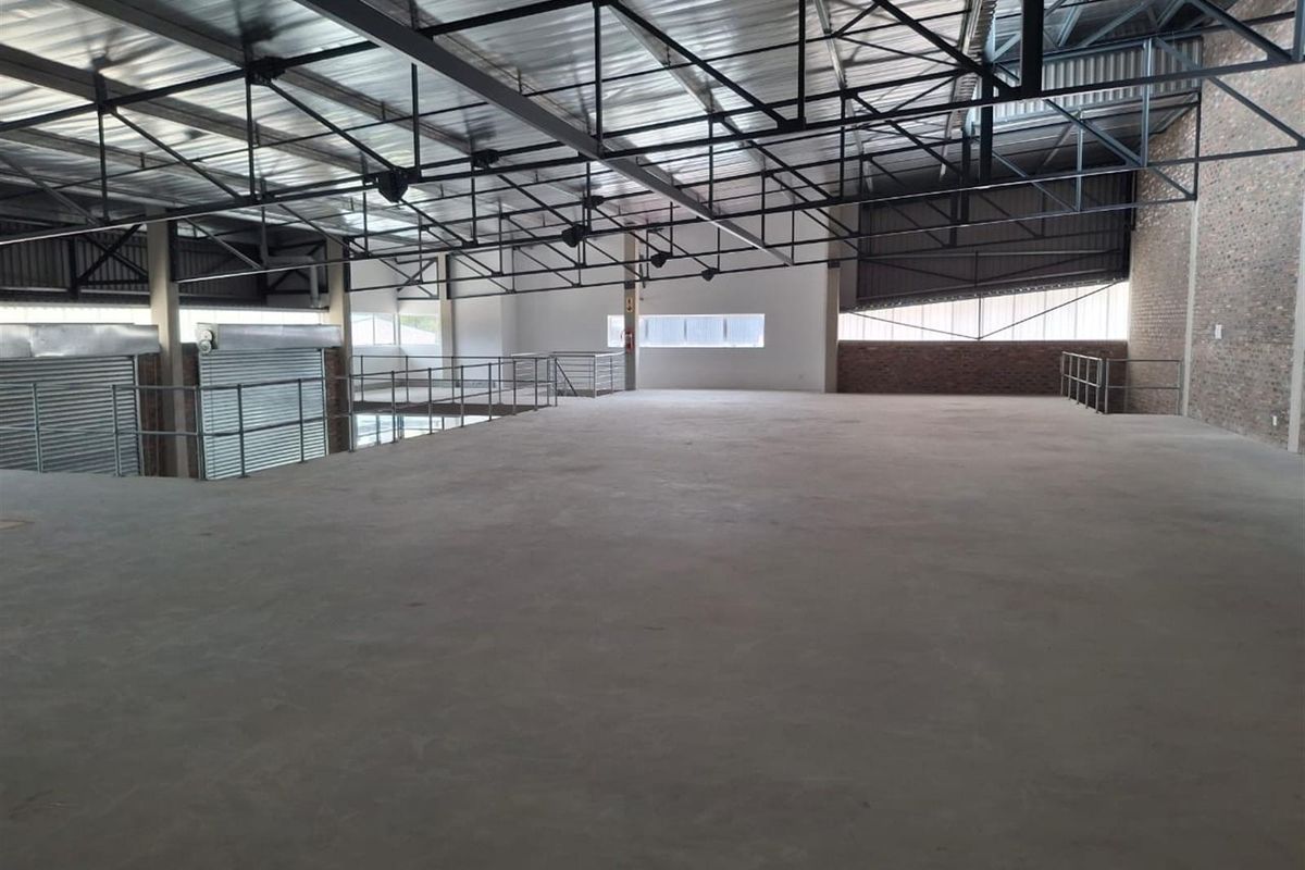 Modern 340m2 Warehouse Facility to Lease in Fairview | Prime Industrial Node - Photo 4