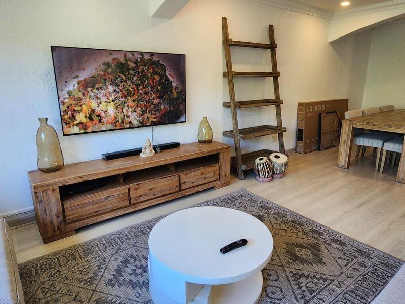 Duplex To Rent in Umhlanga, KwaZulu Natal - Photo 3