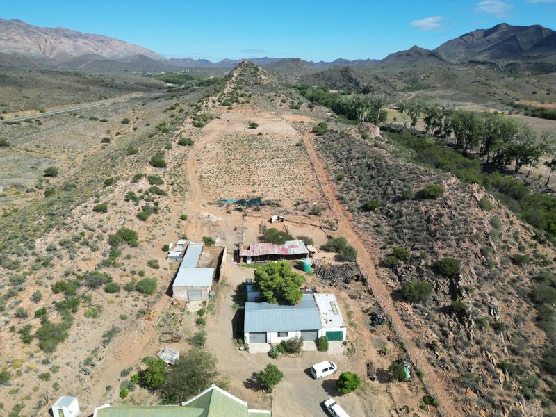 Water-Rich 380ha Karoo Farm - A Rare Opportunity in Prince Albert - Photo 2