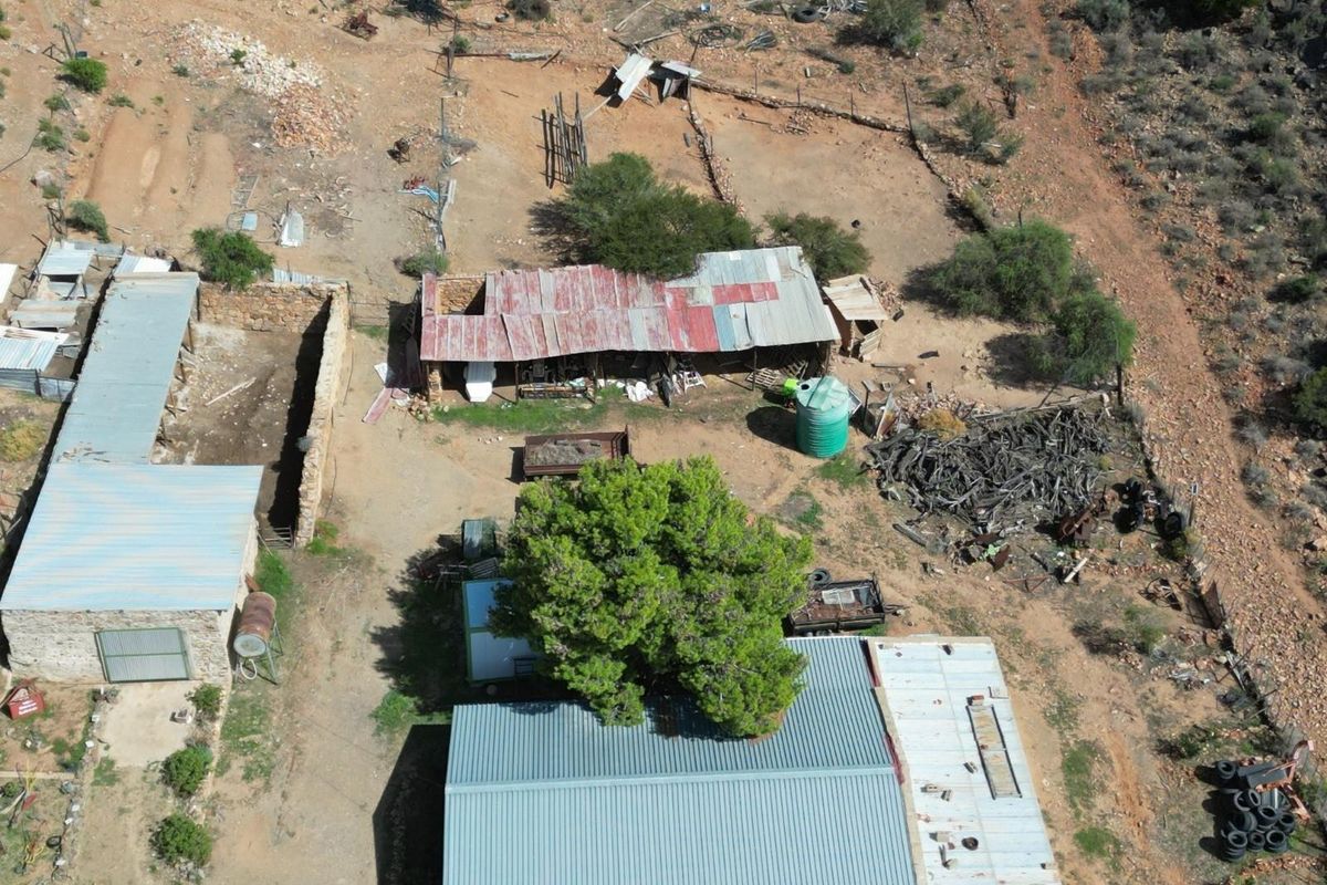 Water-Rich 380ha Karoo Farm - A Rare Opportunity in Prince Albert - Photo 3