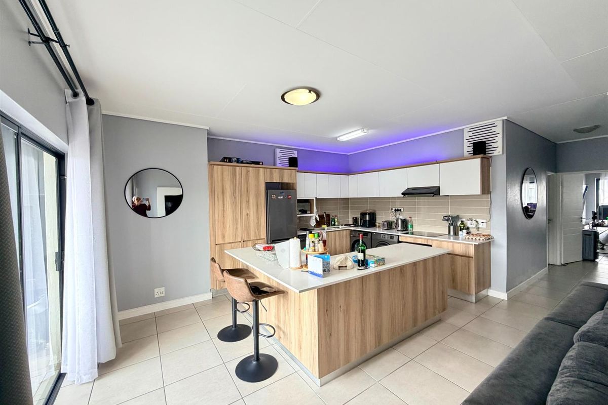 Apartment To Rent in Linbro Park, Sandton - Photo 5