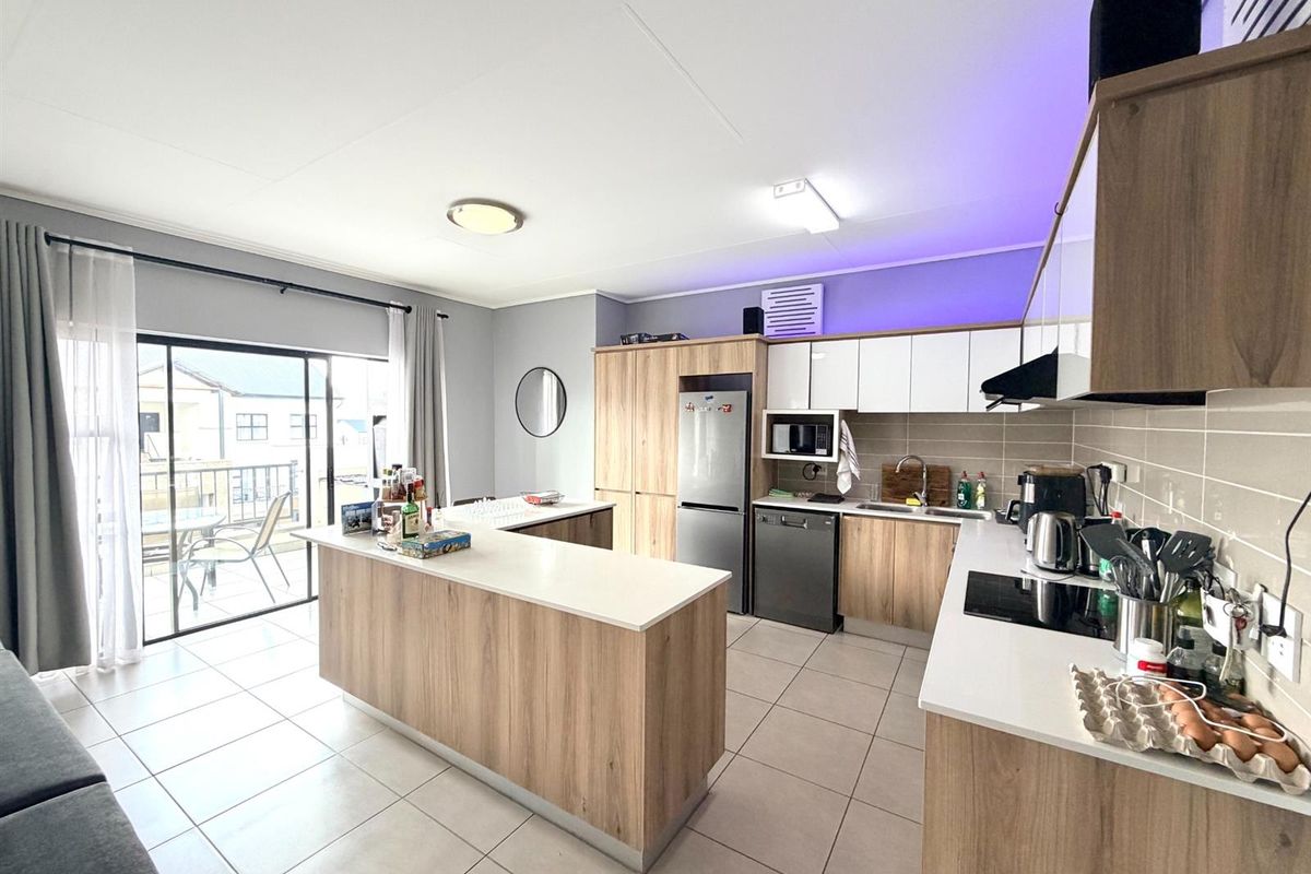 Apartment To Rent in Linbro Park, Sandton - Photo 3