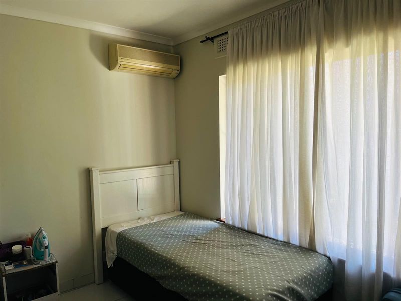 Your Perfect Family Rental in Prestigious Cowies Hill - Photo 10