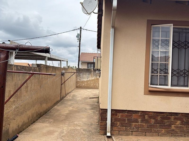 House For Sale in Cosmo City Ext 7, Roodepoort - Photo 4